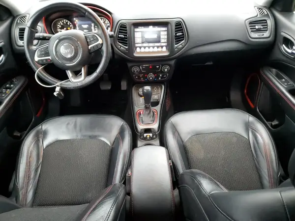 3C4NJDDBXJT207425 2018 JEEP COMPASS - Image 8