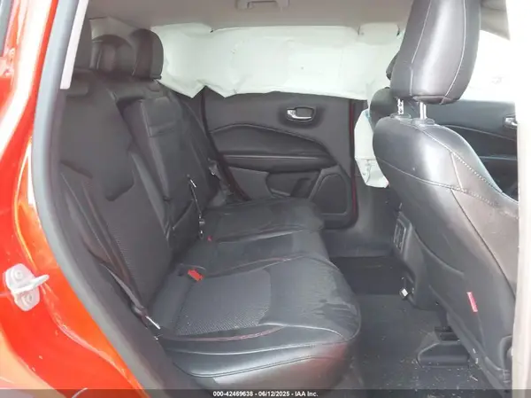 3C4NJDDBXJT212723 2018 JEEP COMPASS - Image 8