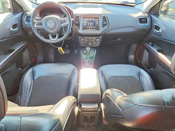 3C4NJDDBXJT231479 2018 JEEP COMPASS - Image 8
