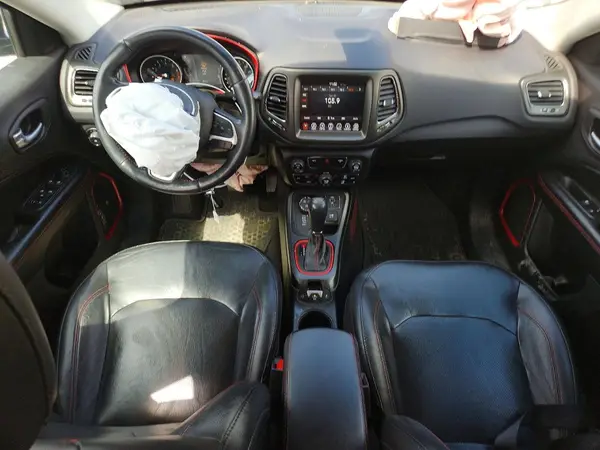 3C4NJDDBXJT234771 2018 JEEP COMPASS - Image 8