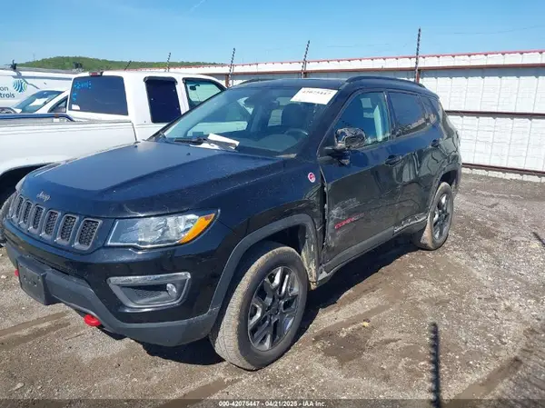3C4NJDDBXJT238593 2018 JEEP COMPASS - Image 2