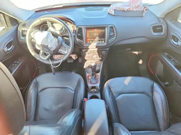 3C4NJDDBXJT238805 2018 JEEP COMPASS - Image 8