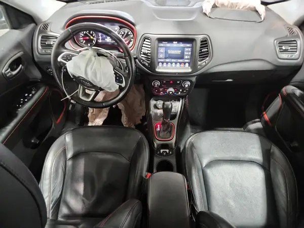 3C4NJDDBXJT262697 2018 JEEP COMPASS - Image 8