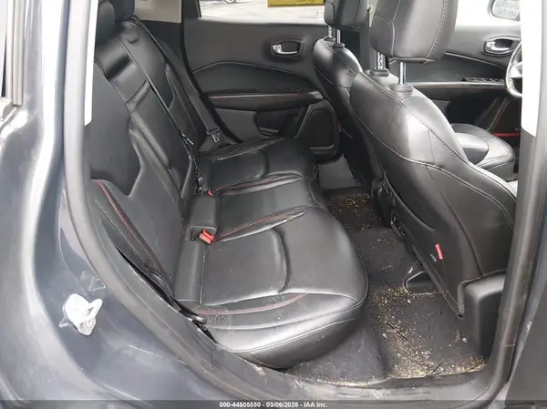 3C4NJDDBXJT270072 2018 JEEP COMPASS - Image 8