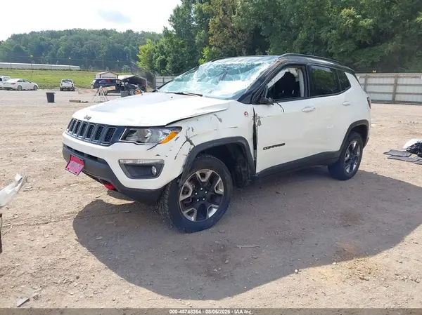 3C4NJDDBXJT270136 2018 JEEP COMPASS - Image 2