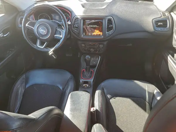 3C4NJDDBXJT328276 2018 JEEP COMPASS - Image 8