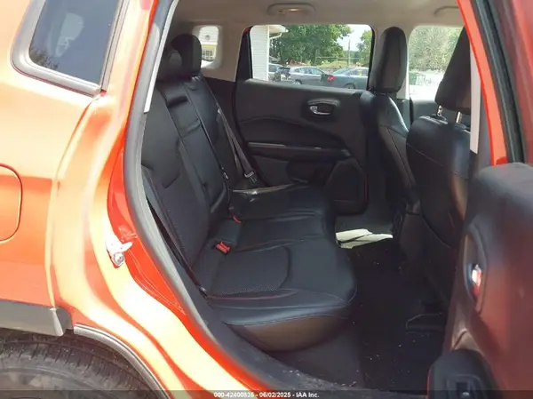 3C4NJDDBXJT334496 2018 JEEP COMPASS - Image 8