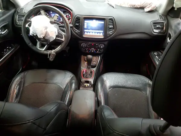 3C4NJDDBXJT342632 2018 JEEP COMPASS - Image 8