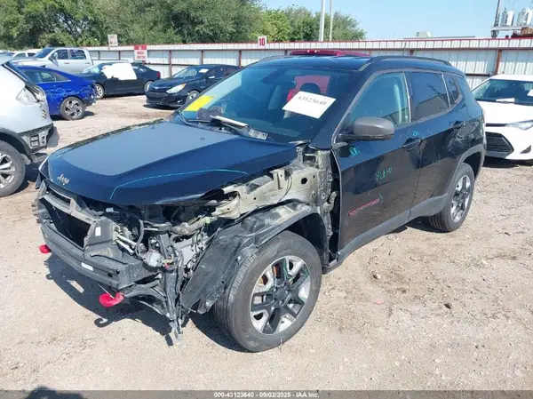 3C4NJDDBXJT403901 2018 JEEP COMPASS - Image 2