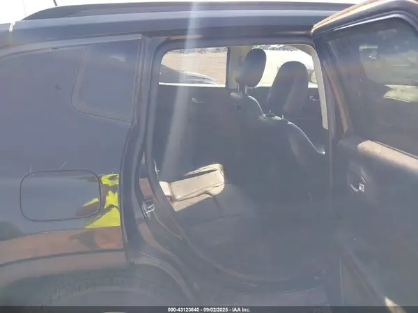 3C4NJDDBXJT403901 2018 JEEP COMPASS - Image 8