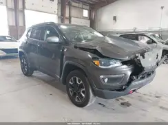 3C4NJDDBXJT424277 2018 JEEP COMPASS