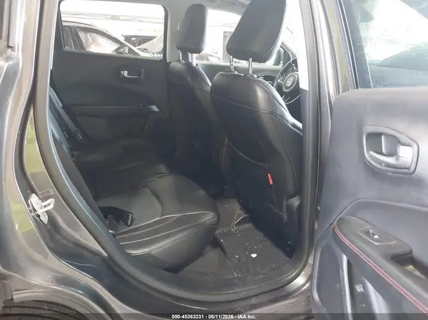 3C4NJDDBXJT424277 2018 JEEP COMPASS - Image 8