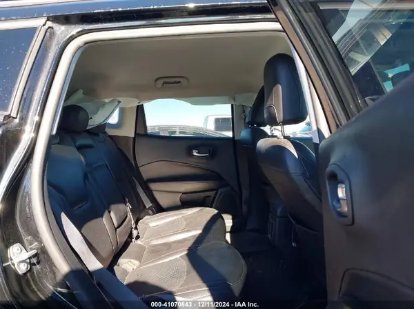 3C4NJDDBXKT595516 2019 JEEP COMPASS - Image 8