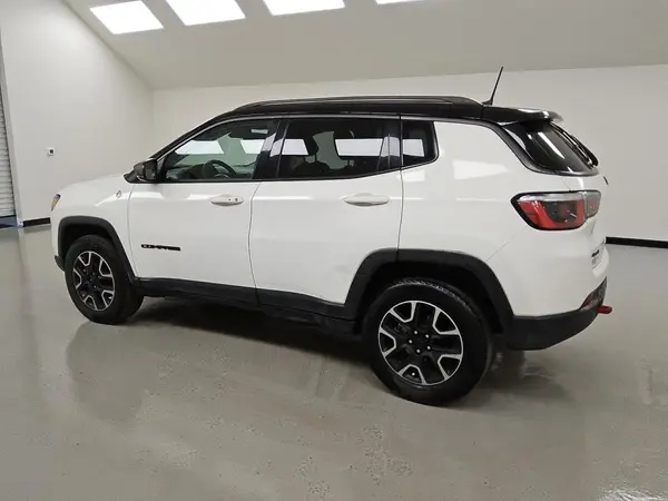 3C4NJDDBXKT599405 2019 JEEP COMPASS - Image 2