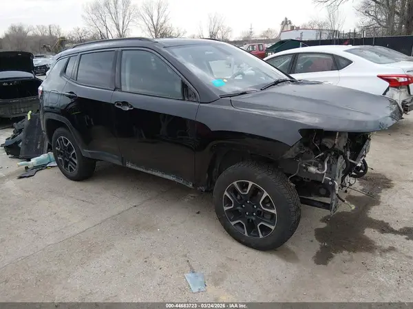 3C4NJDDBXKT602027 2019 JEEP COMPASS - Image 1
