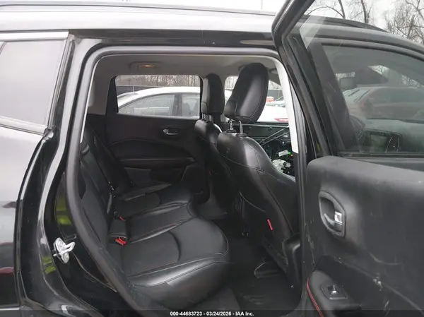 3C4NJDDBXKT602027 2019 JEEP COMPASS - Image 8