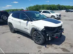 3C4NJDDBXKT619300 2019 JEEP COMPASS