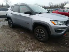 3C4NJDDBXKT620480 2019 JEEP COMPASS