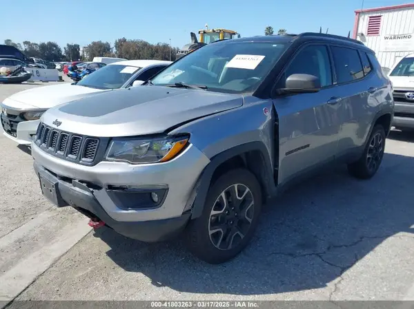 3C4NJDDBXKT627350 2019 JEEP COMPASS - Image 2