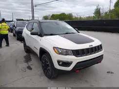 3C4NJDDBXKT645749 2019 JEEP COMPASS