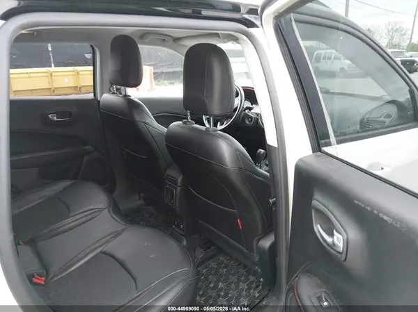 3C4NJDDBXKT645749 2019 JEEP COMPASS - Image 8