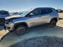 3C4NJDDBXKT660557 2019 JEEP COMPASS