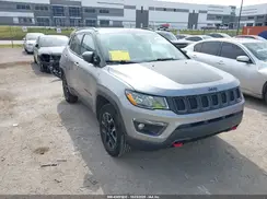3C4NJDDBXKT667945 2019 JEEP COMPASS