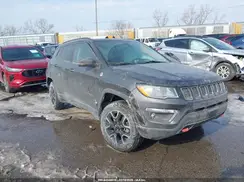 3C4NJDDBXKT668612 2019 JEEP COMPASS