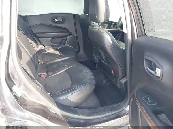 3C4NJDDBXKT668612 2019 JEEP COMPASS - Image 8