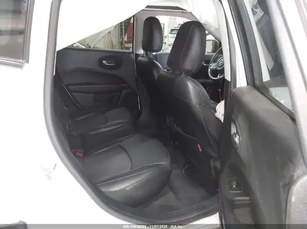 3C4NJDDBXKT668755 2019 JEEP COMPASS - Image 8