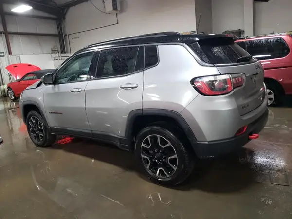3C4NJDDBXKT669100 2019 JEEP COMPASS - Image 2