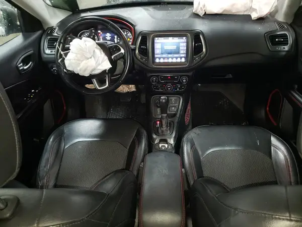 3C4NJDDBXKT669100 2019 JEEP COMPASS - Image 8