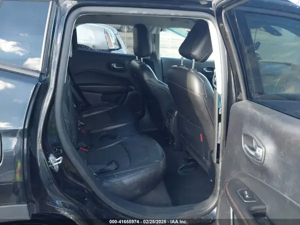 3C4NJDDBXKT671364 2019 JEEP COMPASS - Image 8
