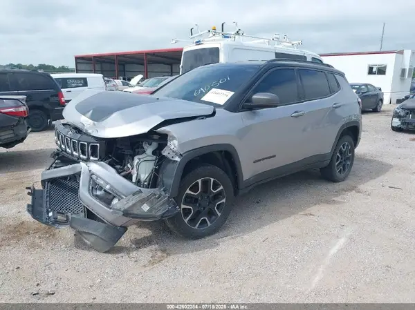 3C4NJDDBXKT671395 2019 JEEP COMPASS - Image 2