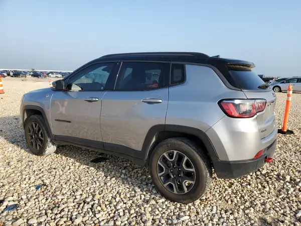 3C4NJDDBXKT671591 2019 JEEP COMPASS - Image 2