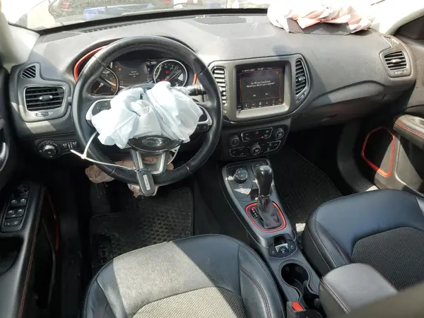 3C4NJDDBXKT696653 2019 JEEP COMPASS - Image 8