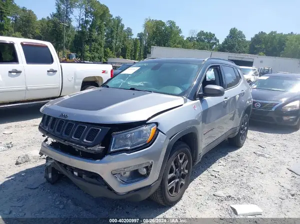 3C4NJDDBXKT721258 2019 JEEP COMPASS - Image 2