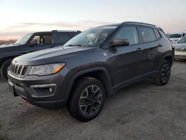 3C4NJDDBXKT721728 2019 JEEP COMPASS - Image 1