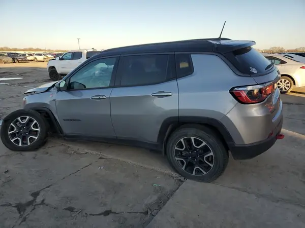 3C4NJDDBXKT722037 2019 JEEP COMPASS - Image 2