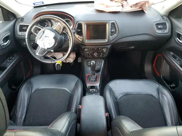 3C4NJDDBXKT722037 2019 JEEP COMPASS - Image 8