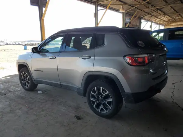 3C4NJDDBXKT733409 2019 JEEP COMPASS - Image 2
