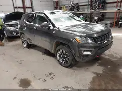 3C4NJDDBXKT739534 2019 JEEP COMPASS