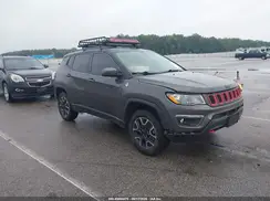 3C4NJDDBXKT739646 2019 JEEP COMPASS