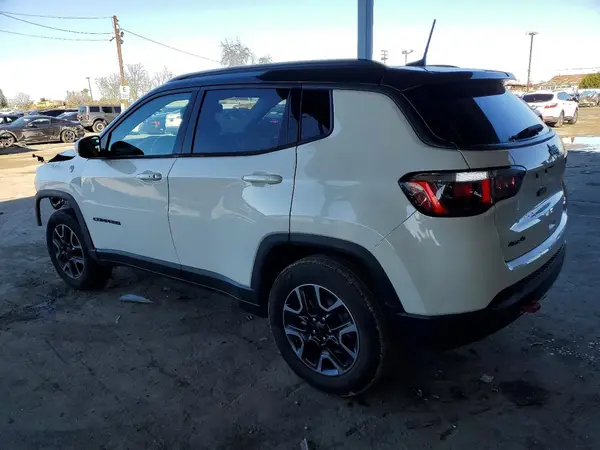 3C4NJDDBXKT739985 2019 JEEP COMPASS - Image 2