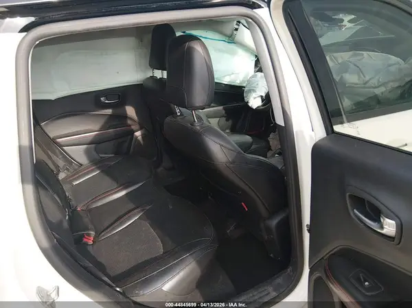 3C4NJDDBXKT740098 2019 JEEP COMPASS - Image 8