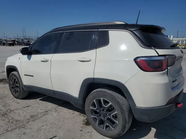 3C4NJDDBXKT752719 2019 JEEP COMPASS - Image 2