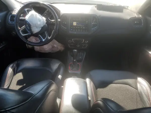3C4NJDDBXKT754034 2019 JEEP COMPASS - Image 8