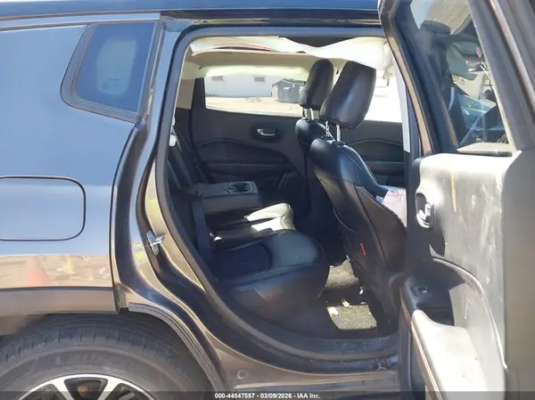 3C4NJDDBXKT759914 2019 JEEP COMPASS - Image 8