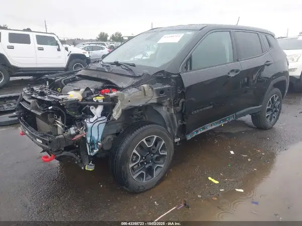3C4NJDDBXKT765647 2019 JEEP COMPASS - Image 2