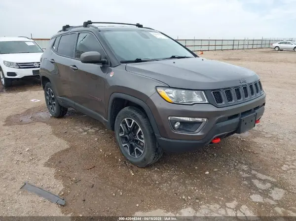 3C4NJDDBXKT795294 2019 JEEP COMPASS - Image 1